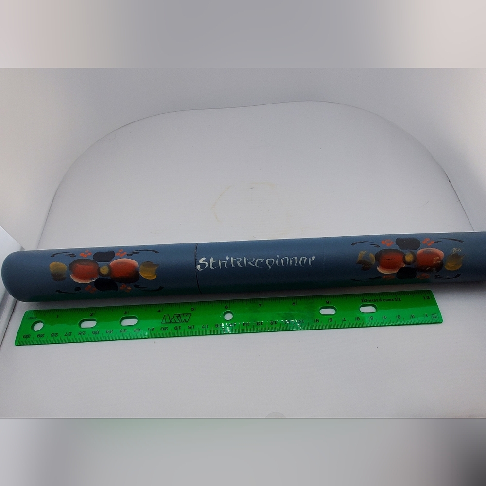 Norwegian Knitting Needle Case - Picture 7 of 8